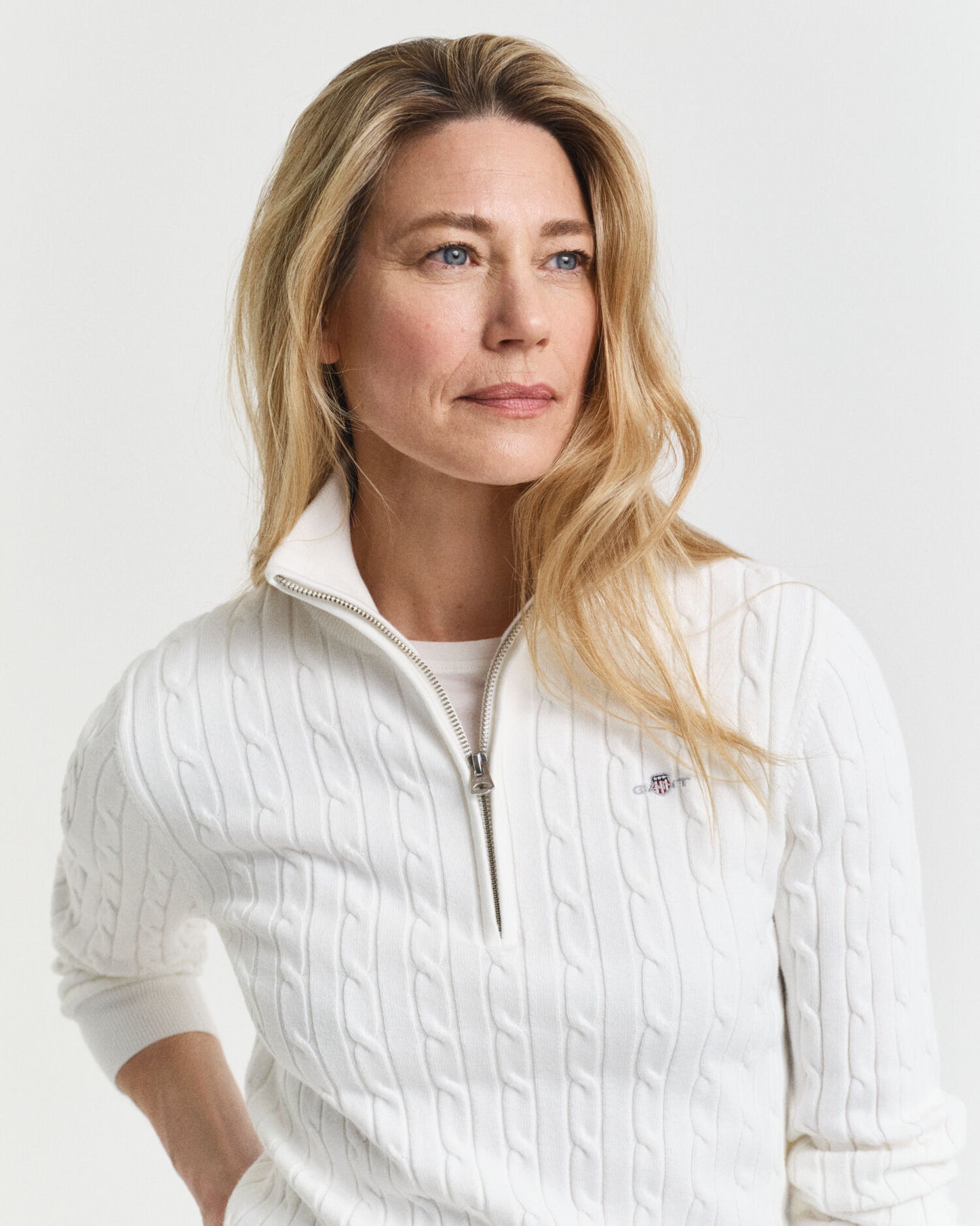 Pull demi-zippé en maille torsadée de coton stretch