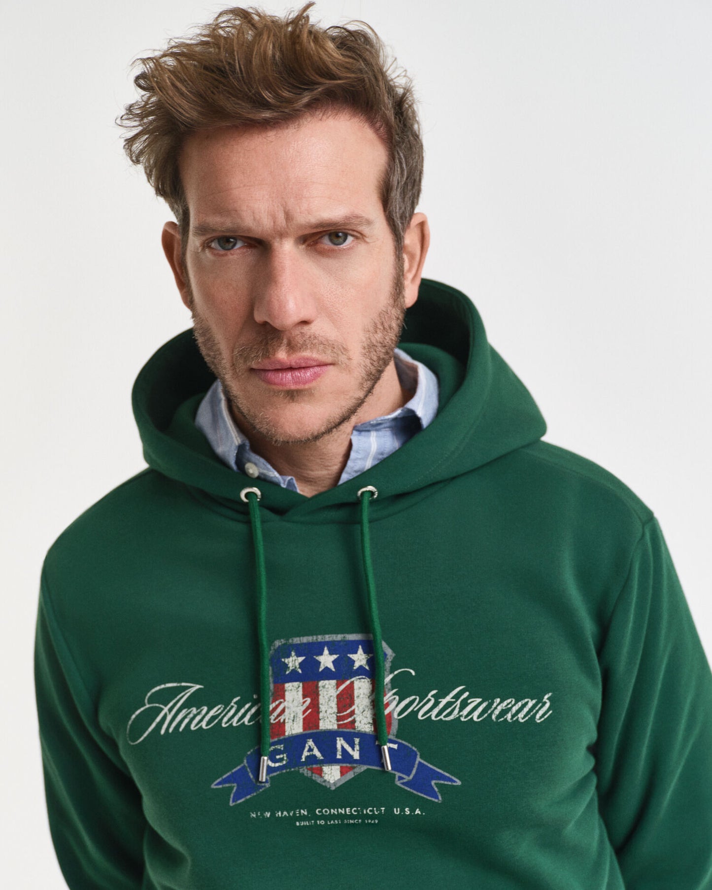 Sweat à capuche graphique avec emblème