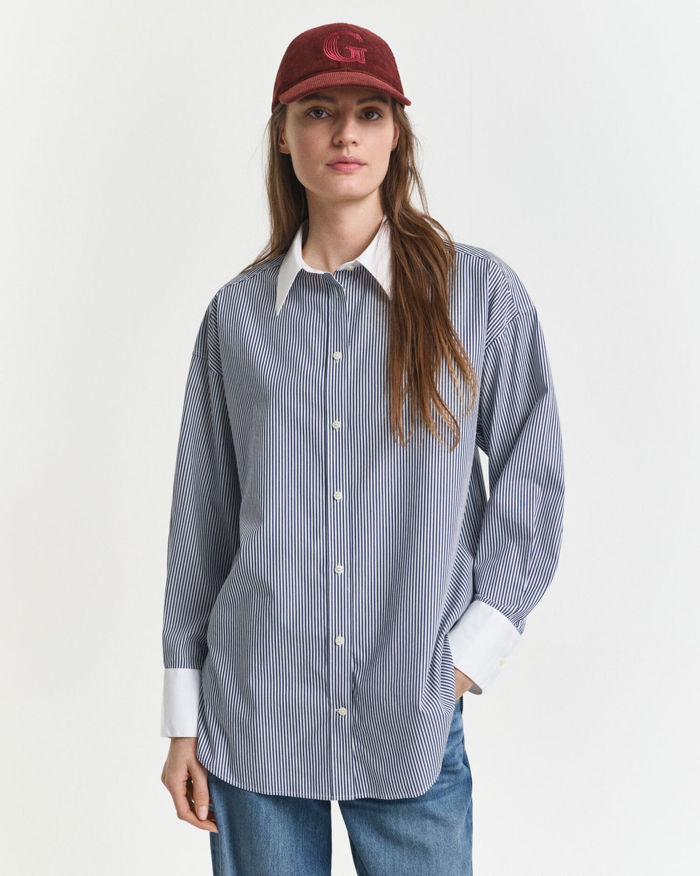 Oversized gestreiftes Hemd mit Kontrastkragen