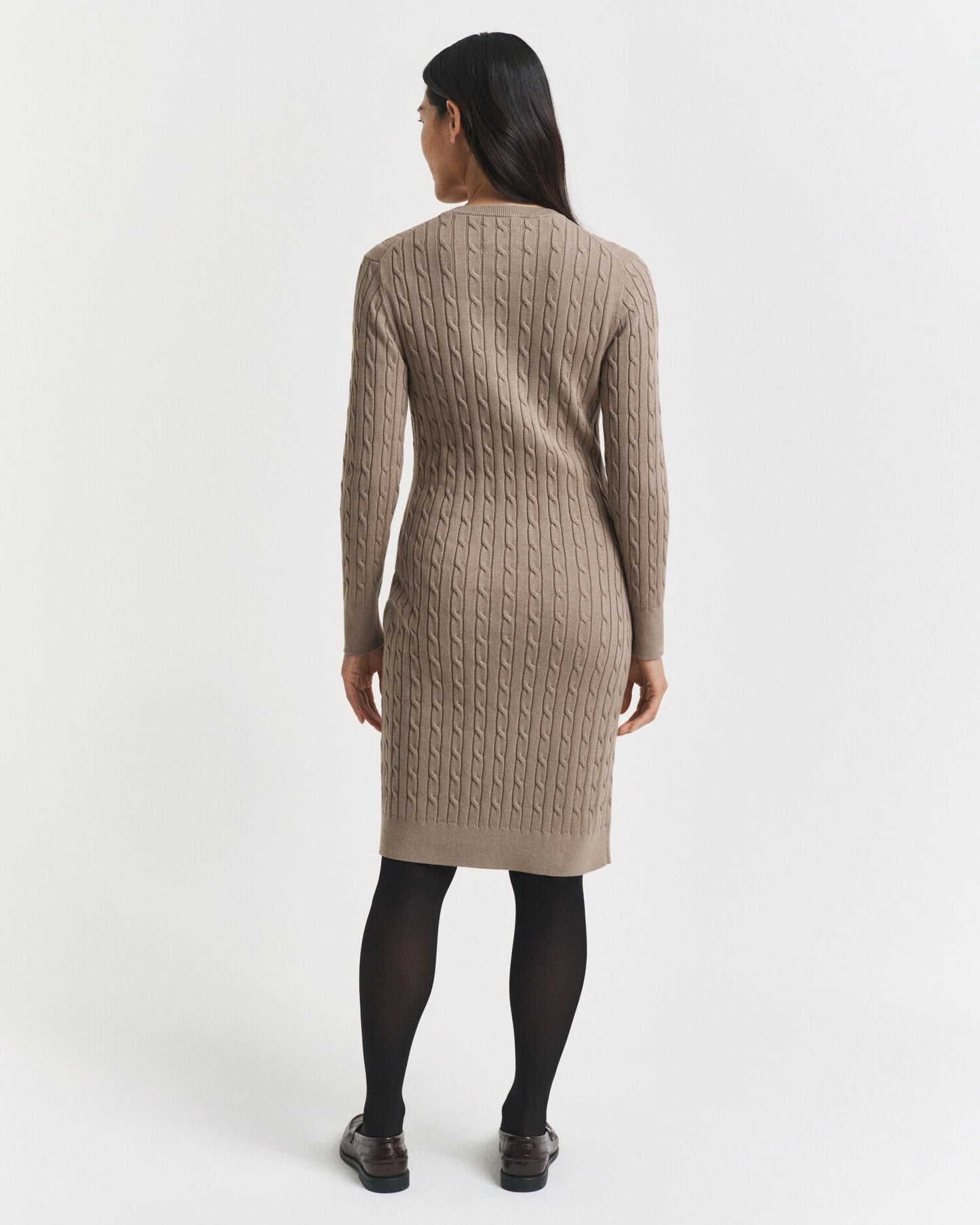 Kleid mit Rundhalsausschnitt aus elastischem Baumwollkabelstrick