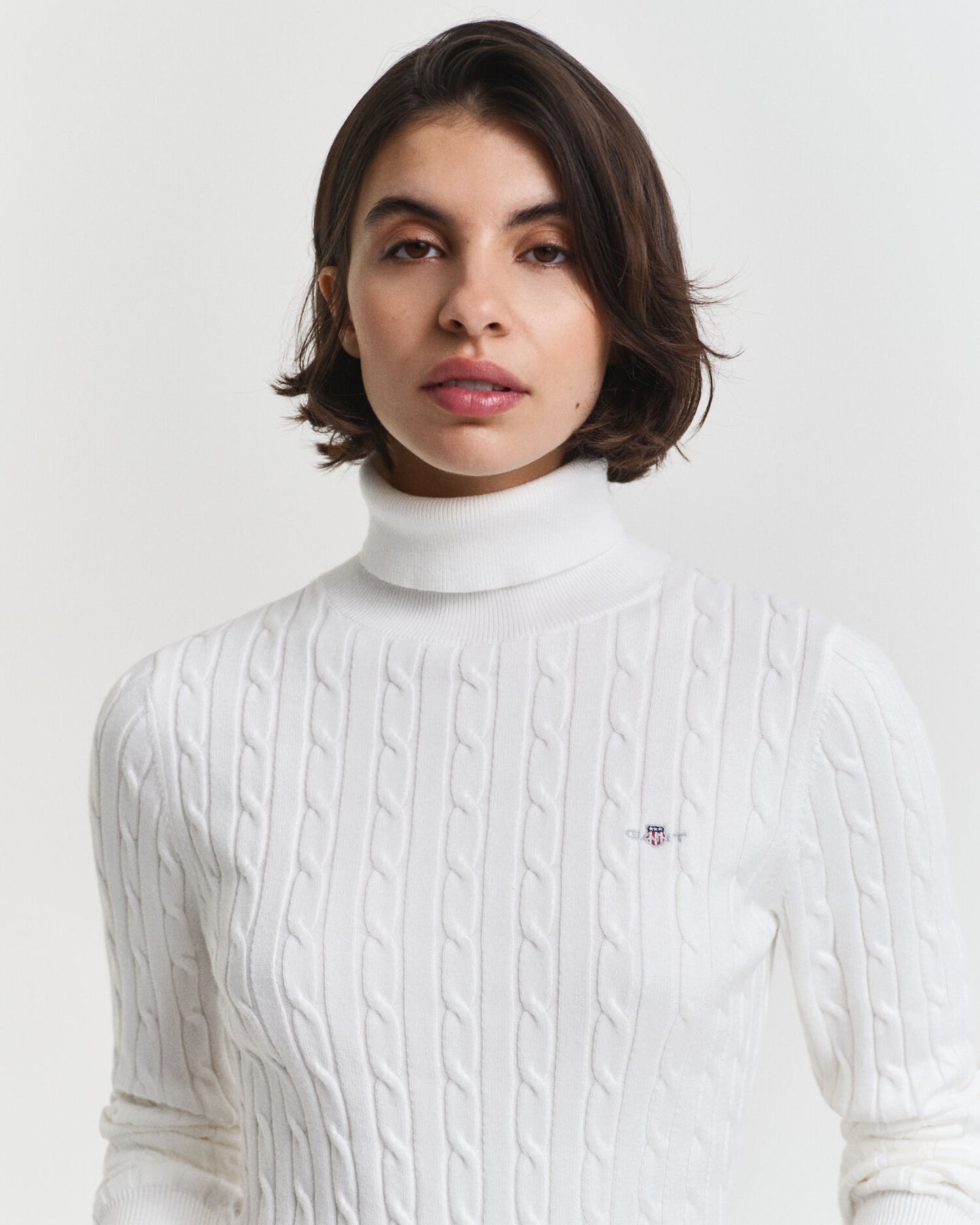 Rollkragenpullover aus Stretch-Baumwollkabelstrick