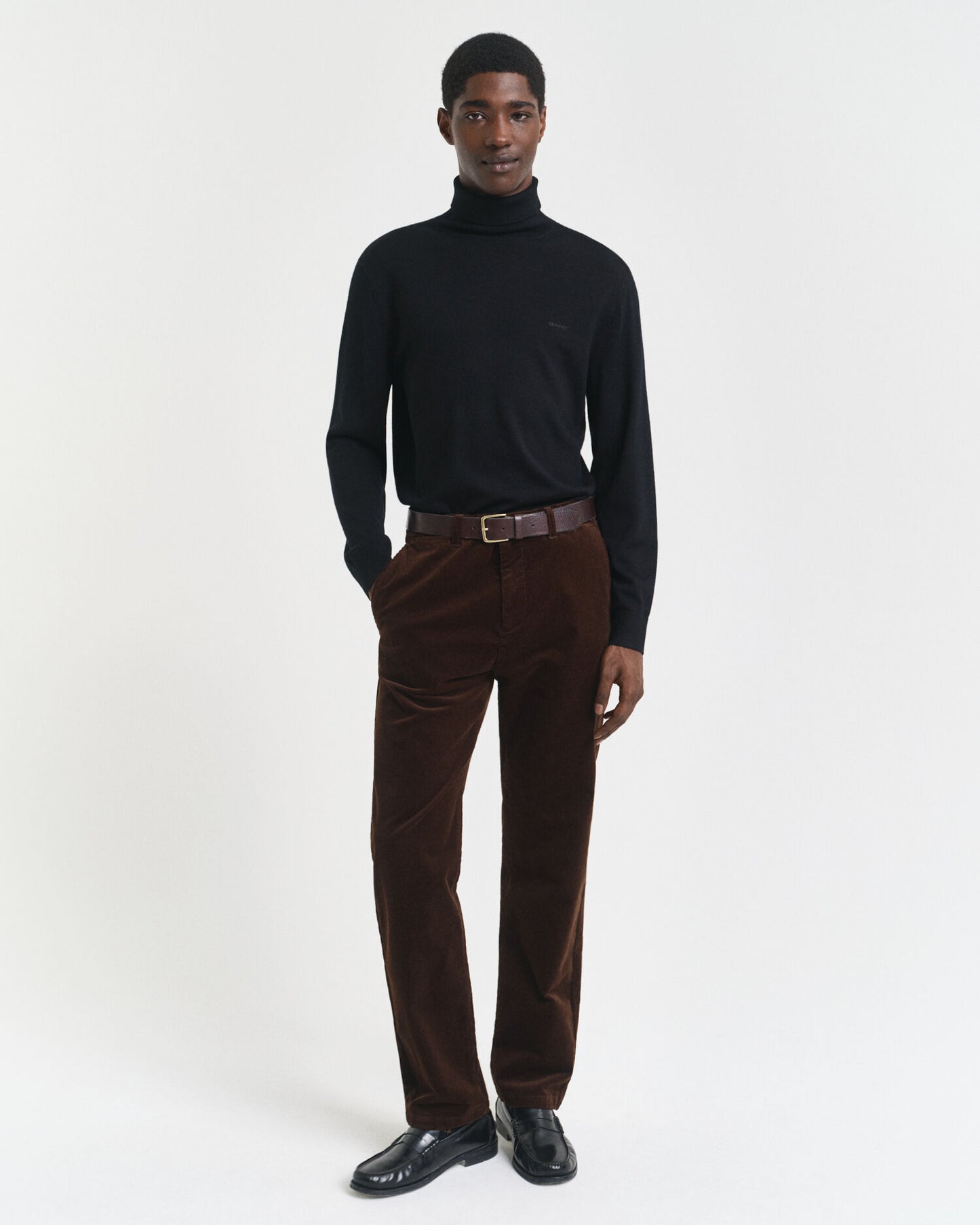 Chino en velours côtelé coupe droite